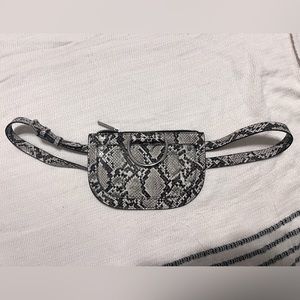 H&M snake print belt bag. Never worn.